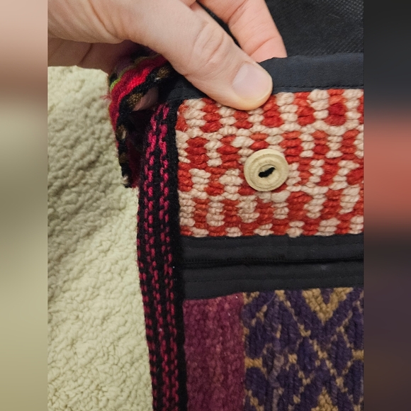 Peruvian Messenger Bag - Picture 4 of 7